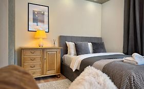 Top Centre 2Bed Apartment For 5 Guests 2 Minutes From High Street
